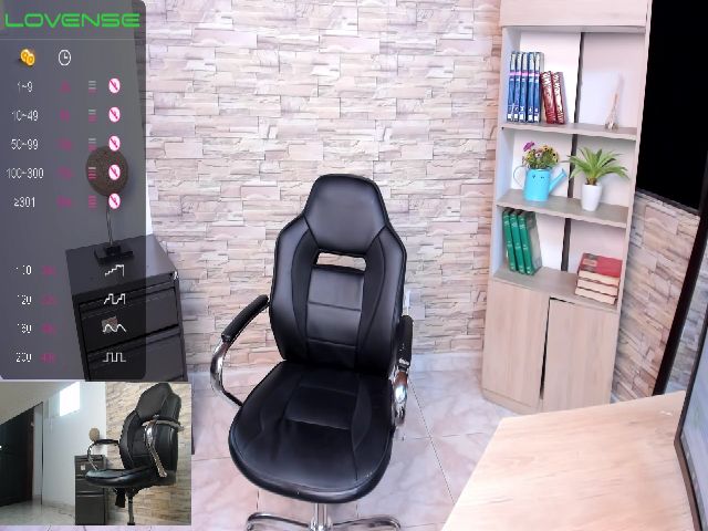 Live sex webcam photo for Bridget_love #270999517