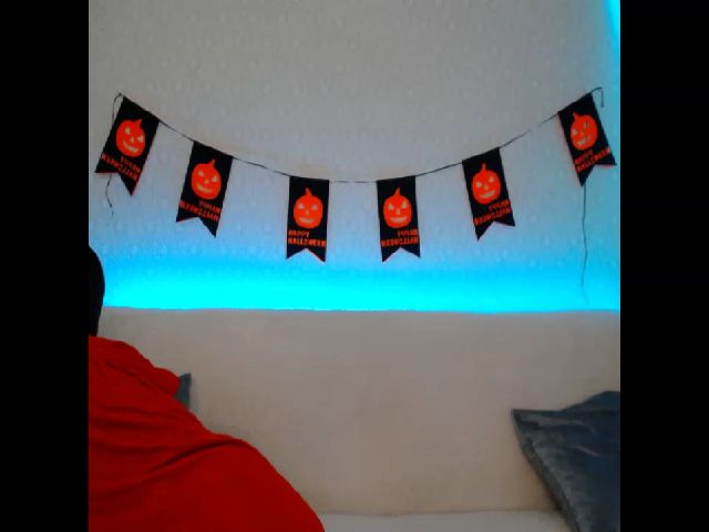 Live sex webcam photo for Miss_Selina4u #270992736