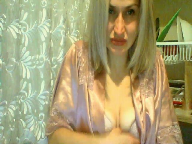 Live sex webcam photo for LadyAna189 #271001352