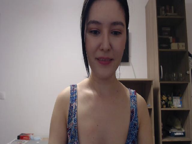 Live sex webcam photo for TheMorrigan_ #270999010