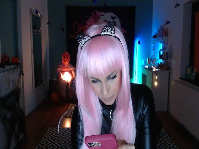 Live sex webcam photo for Conny___ #271000028