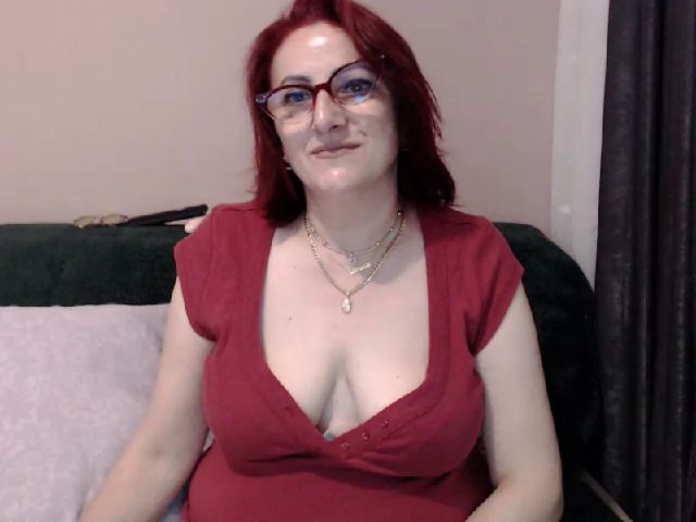 Live sex webcam photo for Elssye #270987746