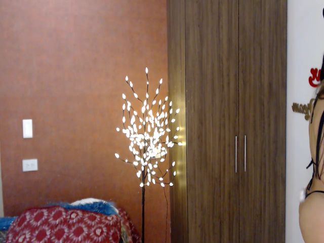 Live sex webcam photo for Forevermanu #270995889