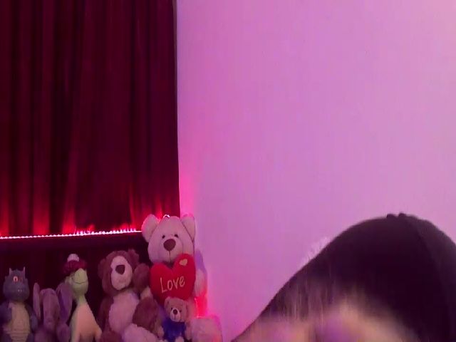 Live sex webcam photo for MoniCutex #270986737