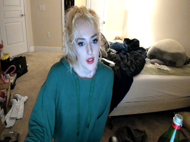 Live sex webcam photo for Domme_Jeans #270988773