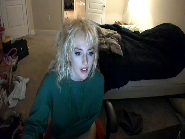 Live sex webcam photo for Domme_Jeans #270992883