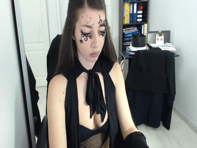 Live sex webcam photo for Miss_EsmeeMFC #270994996