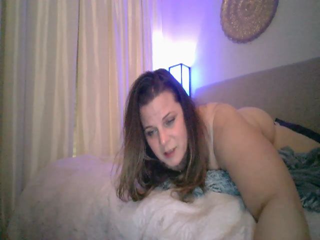 Live sex webcam photo for HunterGrace4u #270999026