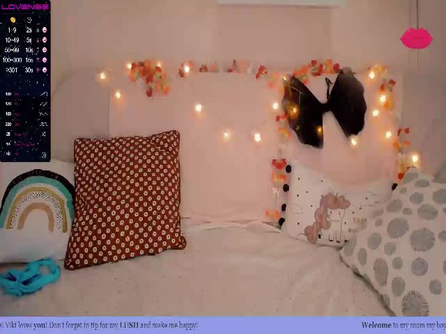 Live sex webcam photo for Viki_Kitty #270992505