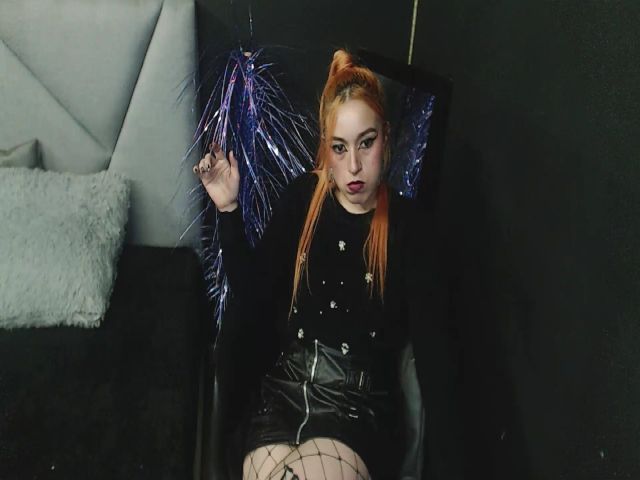 Live sex webcam photo for samantasmithh #270986795