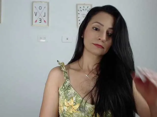 Live sex webcam photo for isabelosorio #270985843