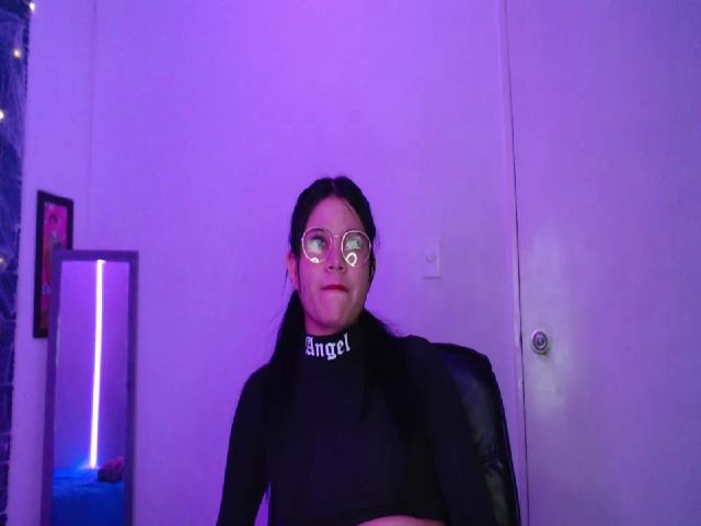 Live sex webcam photo for Dianasrooms #270988672