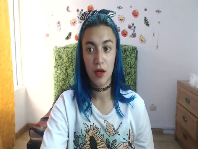 Live sex webcam photo for Carolinforbes #270999747