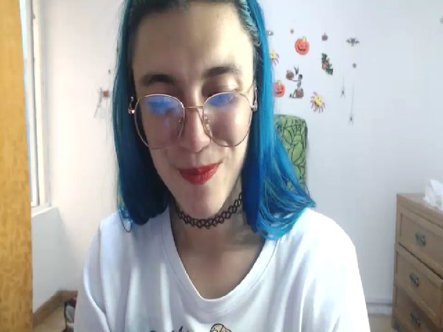 Live sex webcam photo for Carolinforbes #271000703