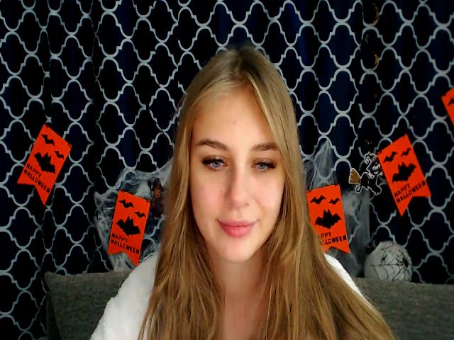 Live sex webcam photo for Aeritta #270994613