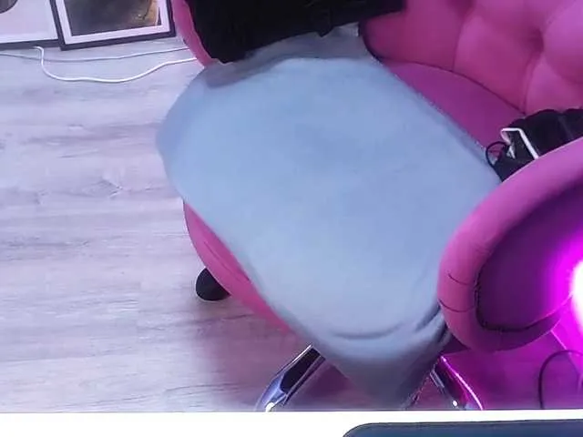 Live sex webcam photo for GabbyJoi #270990589