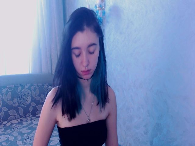 Live sex webcam photo for LissaGrettel #270991843