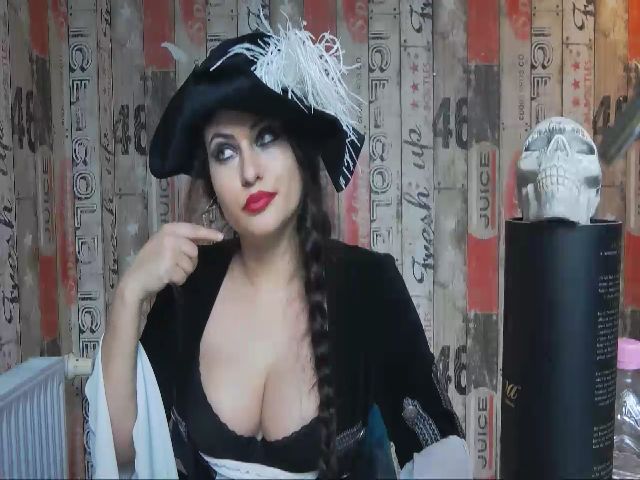 Live sex webcam photo for SarahBlue_ #270996299