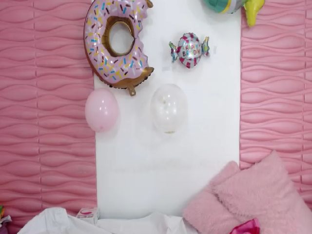 Live sex webcam photo for Shizuku_BDSM #271000947