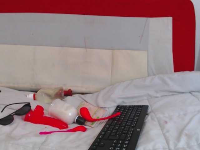 Live sex webcam photo for Anny-Hot #270998667