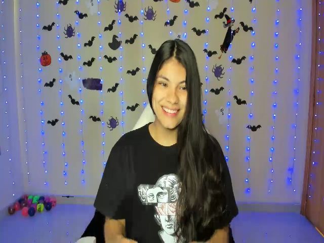 Live sex webcam photo for miss_keane #271000522