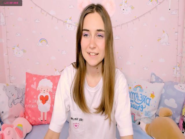 Live sex webcam photo for Litl_ariel #270992640