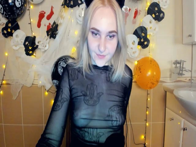 Live sex webcam photo for HannaLismont #271000221