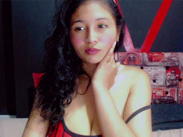 Live sex webcam photo for roxiduglas #270985960