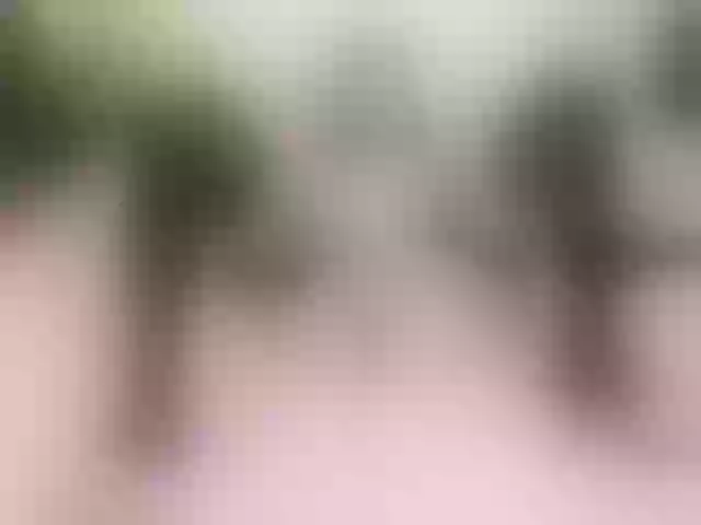 Live sex webcam photo for SqurtyLally69 #270997521