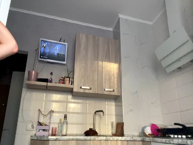 Live sex webcam photo for StarRachel_ #270994922