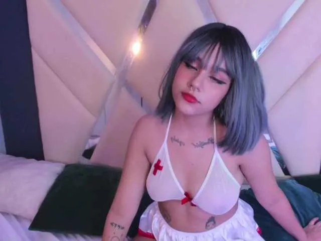 Live sex webcam photo for TyrahBanks #270997581