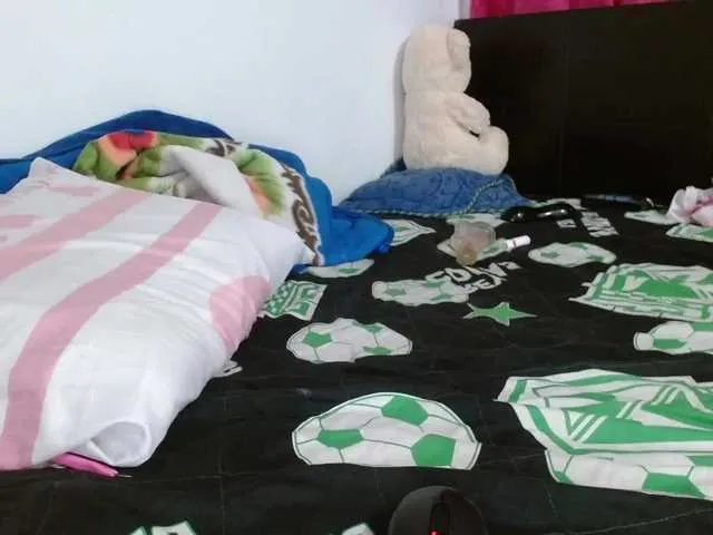 Live sex webcam photo for Daizy-cooper #271002618