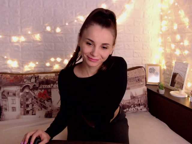 Live sex webcam photo for MelissaFlour #271012830