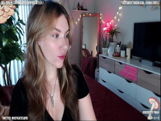 Live sex webcam photo for HeyKate #271001682