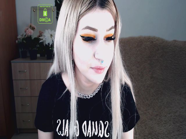 Live sex webcam photo for Alison_Moonli #271015693