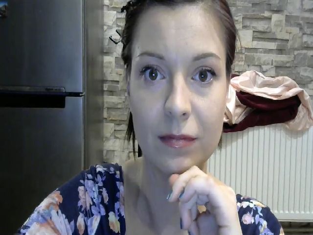 Live sex webcam photo for Velicious7 #271010392