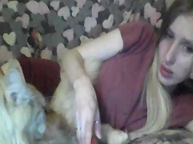 Live sex webcam photo for GuiltyKitty #271015194