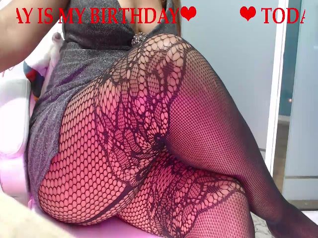 Live sex webcam photo for Liz_scarlett_ #271011481