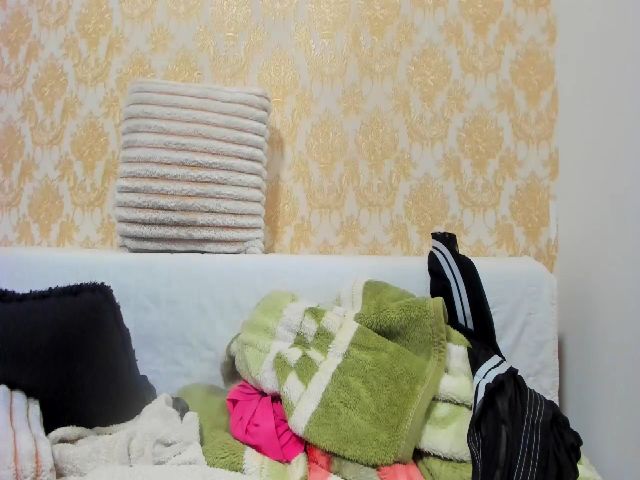 Live sex webcam photo for LovelyClara4u #271004628