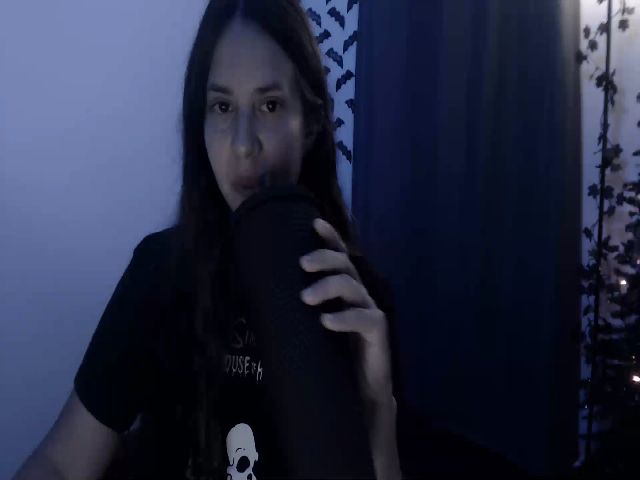 Live sex webcam photo for LadyMarceline #271004794