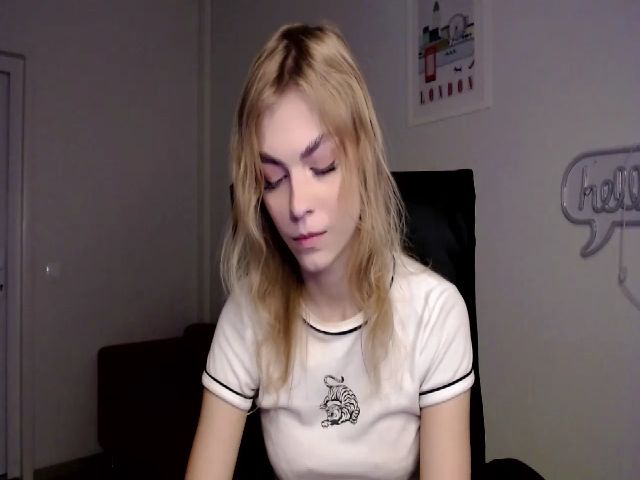 Live sex webcam photo for VanillaJenny #271009636