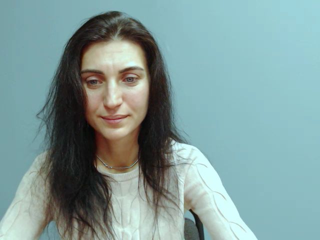 Live sex webcam photo for Miss_Vivian #271003403