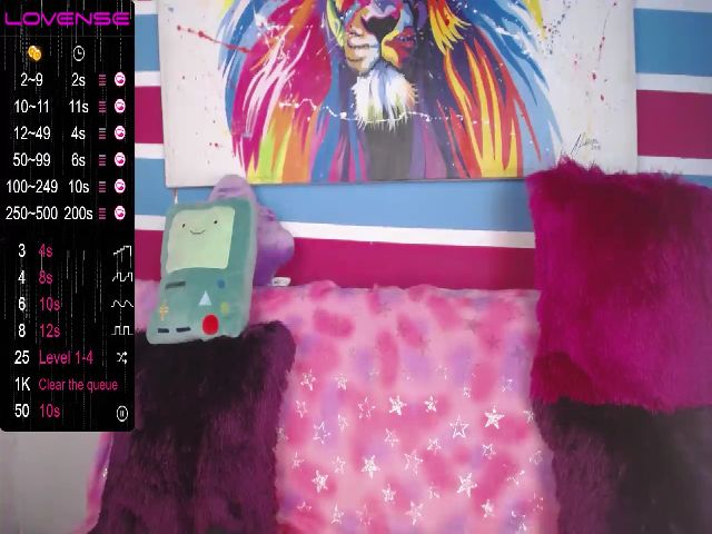 Live sex webcam photo for Emiliarain #271003776