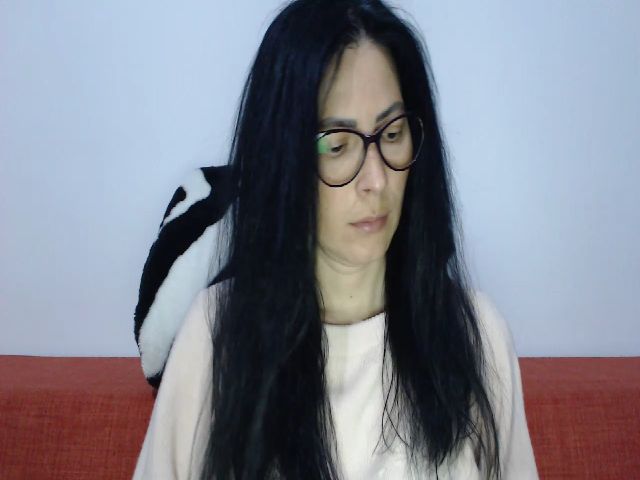 Live sex webcam photo for brunette_glam #271010981