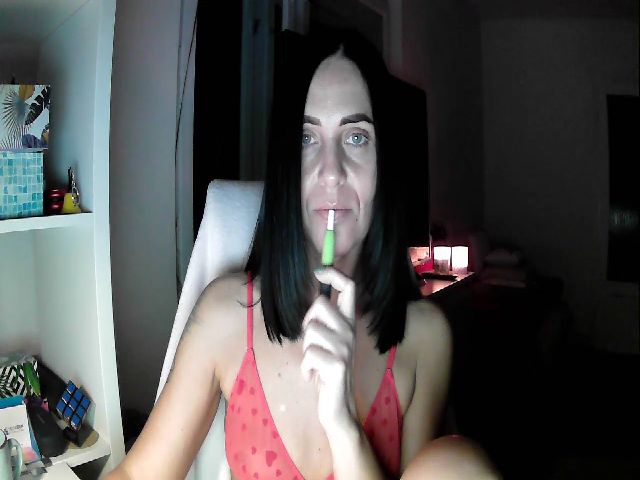 Live sex webcam photo for Beatrice_18 #271016117