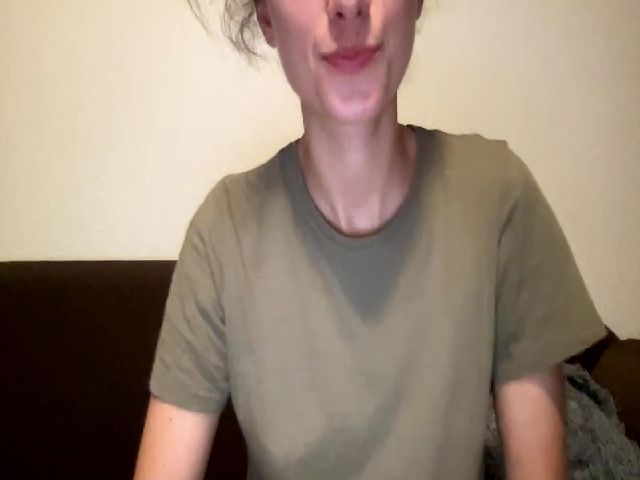 Live sex webcam photo for Kriss1924 #271014926