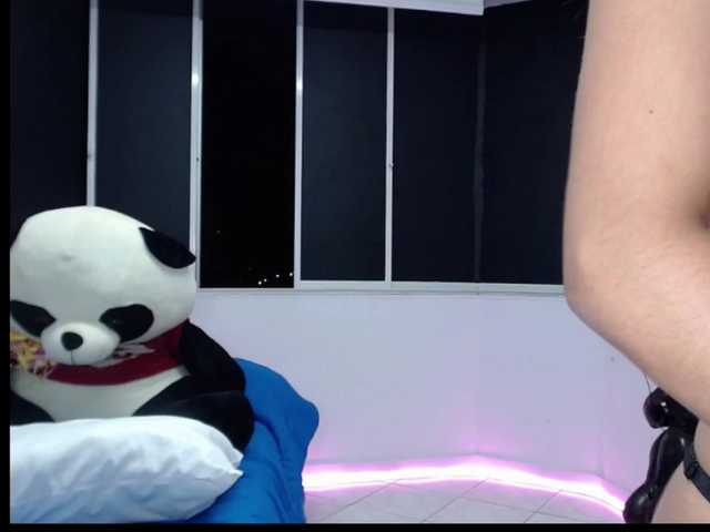 Live sex webcam photo for Gabi17a #271002998