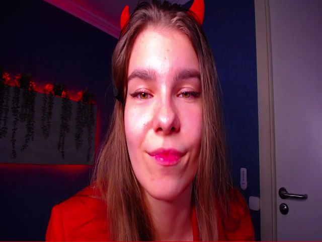 Live sex webcam photo for KassandraDio #271012108