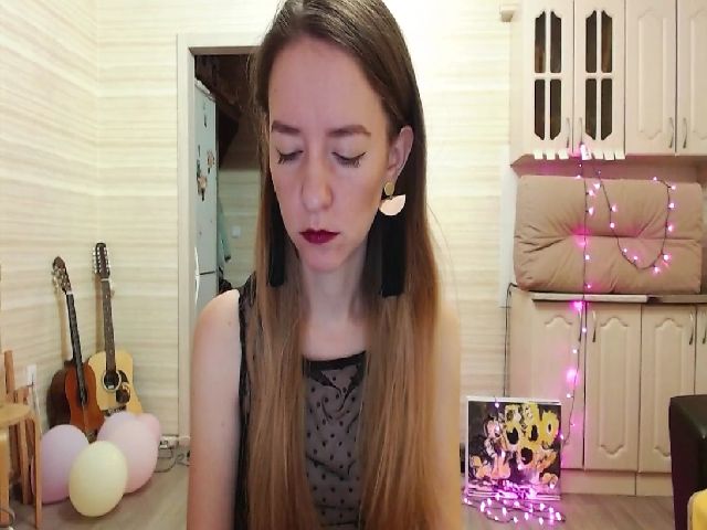 Live sex webcam photo for EmmRose #271004487