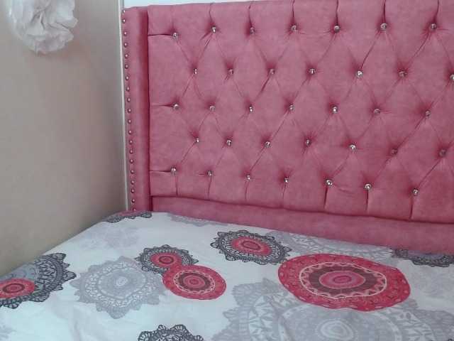 Live sex webcam photo for aleja-sexy #271006475